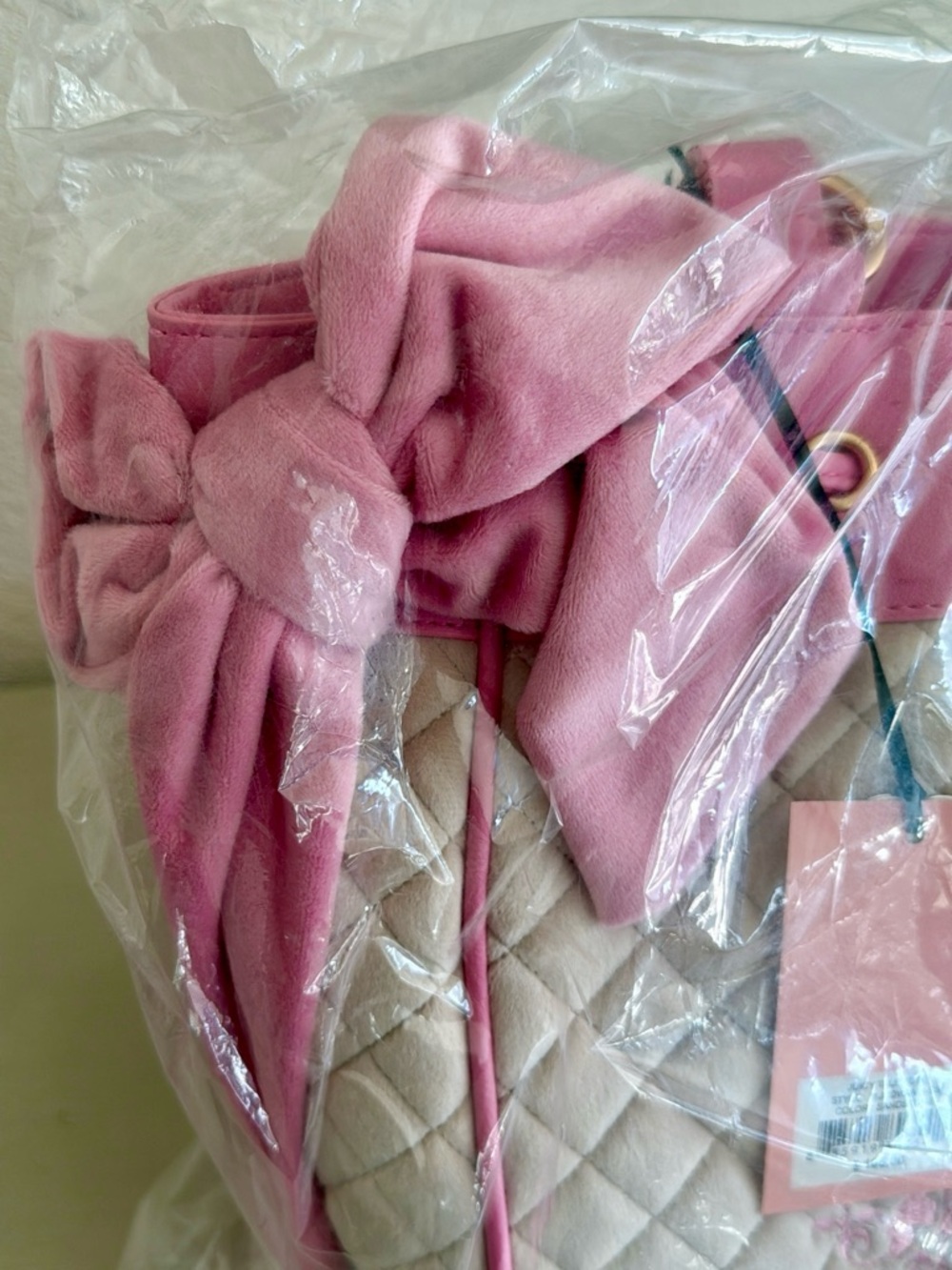 Juicy Couture Cream Quilted Tote with Pink Trim and Heart Charm - Picture 3 of 5